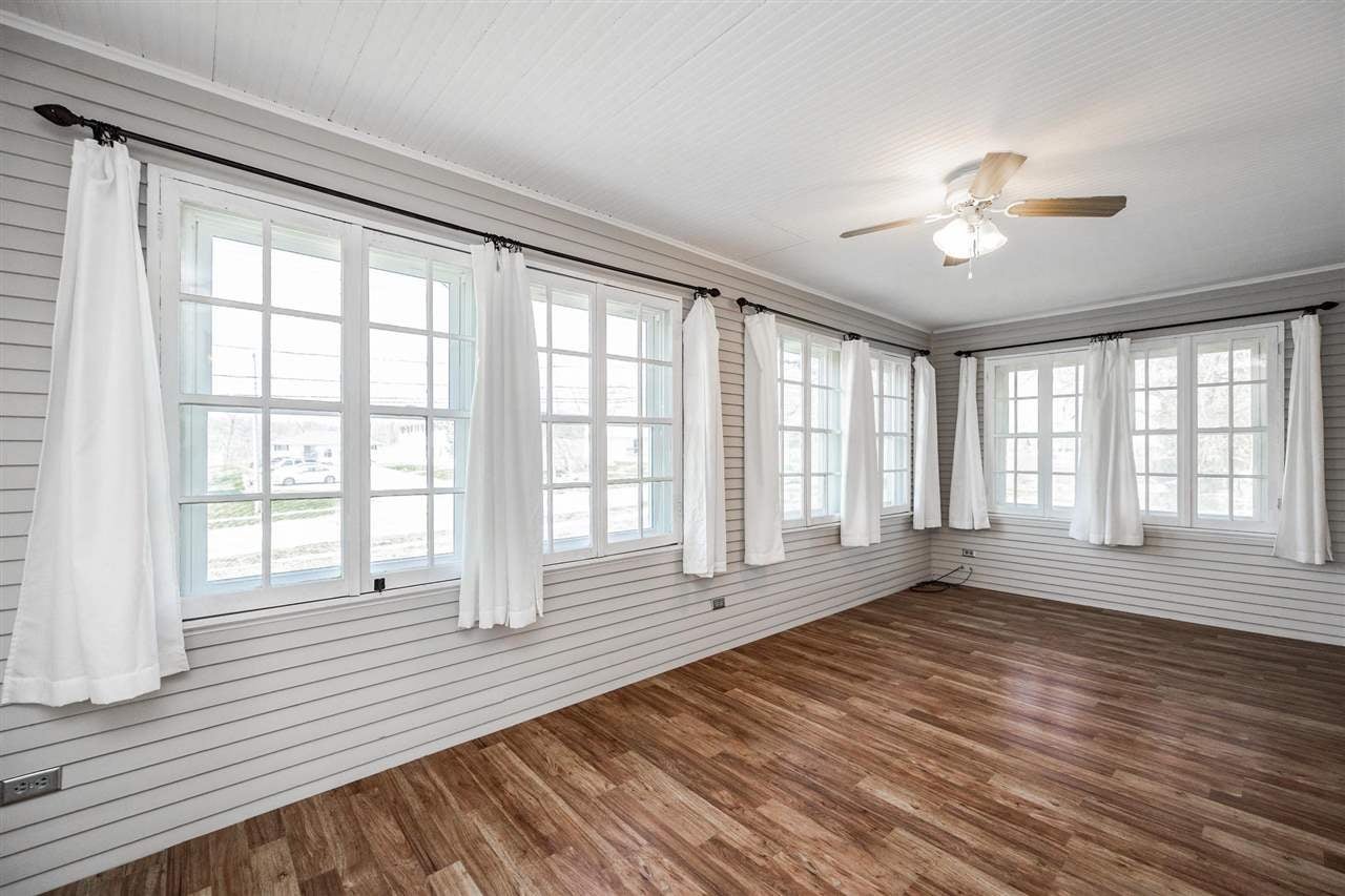 1600 Center Point Road Northeast Cedar Rapids, IA 52402 - Photo 11 of 33 Gallery Image 11