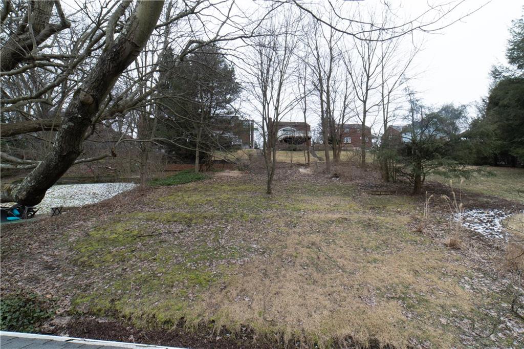 327 Beadling Road Pittsburgh, PA 15228 - Photo 11 of 13 Gallery Image 11