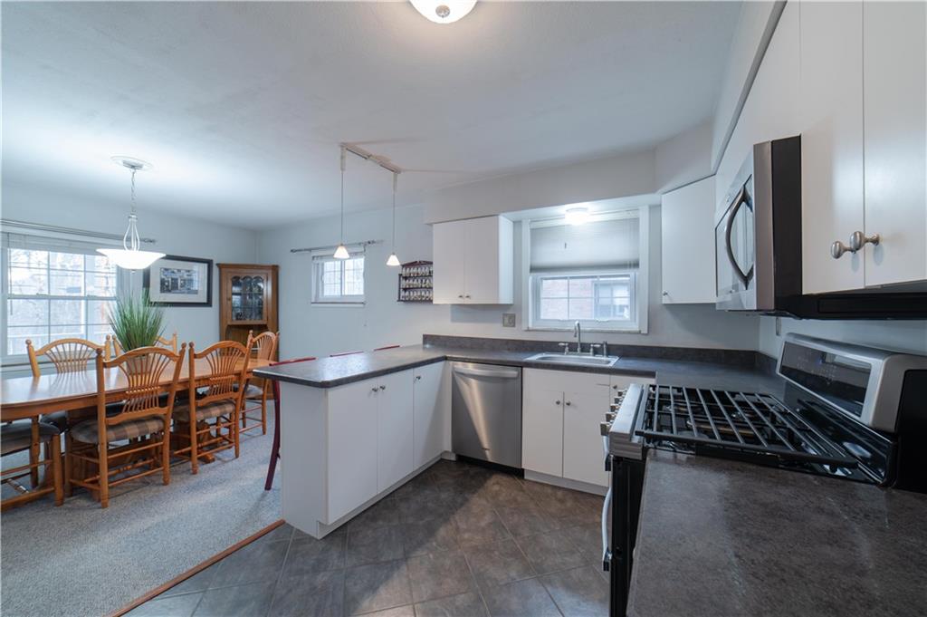 327 Beadling Road Pittsburgh, PA 15228 - Photo 7 of 13 Gallery Image 7
