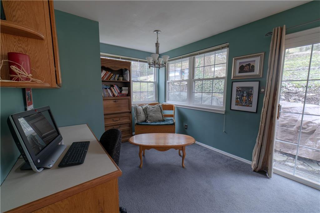 327 Beadling Road Pittsburgh, PA 15228 - Photo 9 of 13 Gallery Image 9