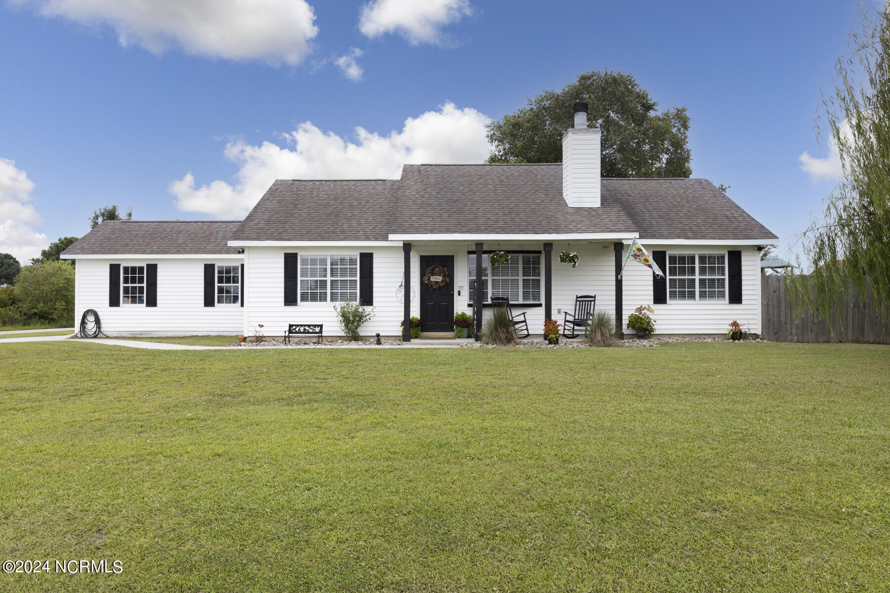 121 Parnell Road Hubert, NC 28539 - Photo 1 of 39 parnell-2