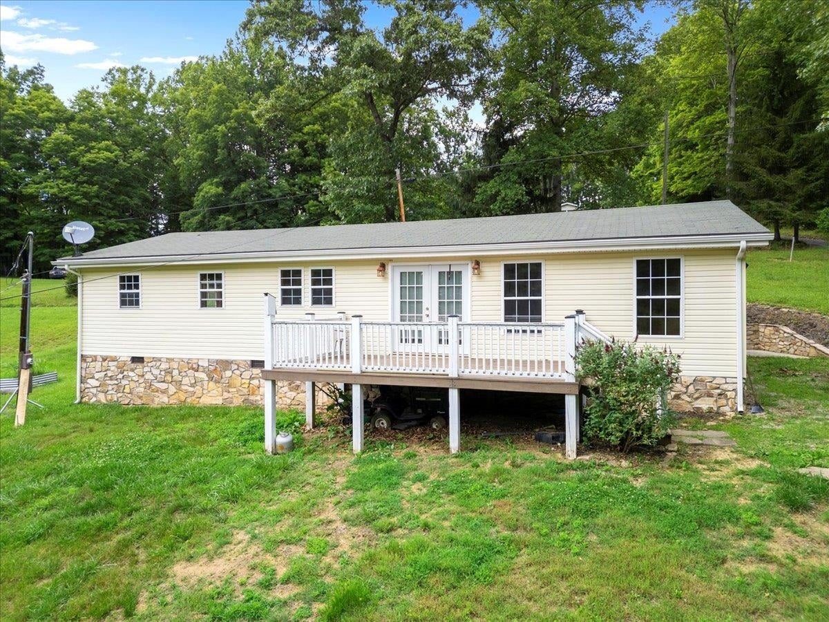 2528 Old Hurst Road Hiwassee, VA 24347 - Photo 1 of 38 Gallery Image 1