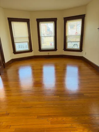 $2,600 | 182 Western Avenue, Unit 1, Lynn, MA 01902