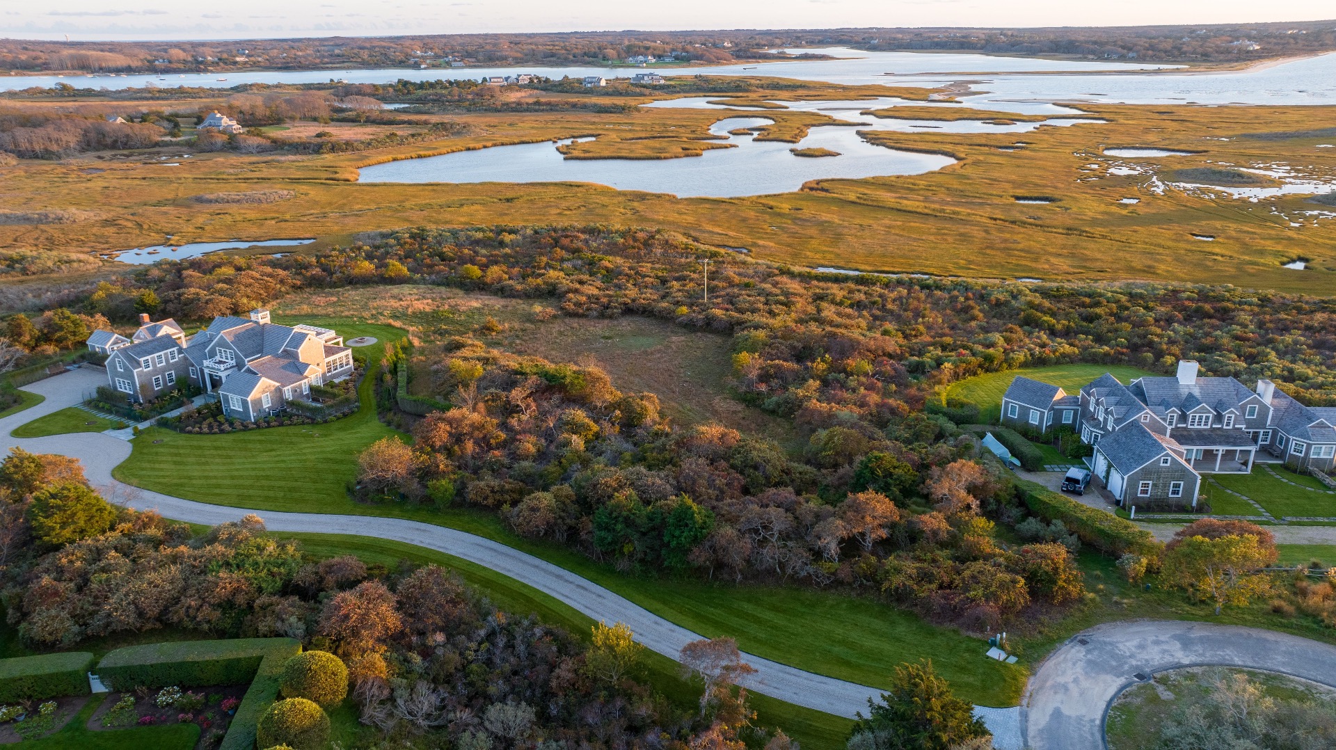 5 Weetamo Road Nantucket, MA 02554 - Photo 5 of 17 Gallery Image 5