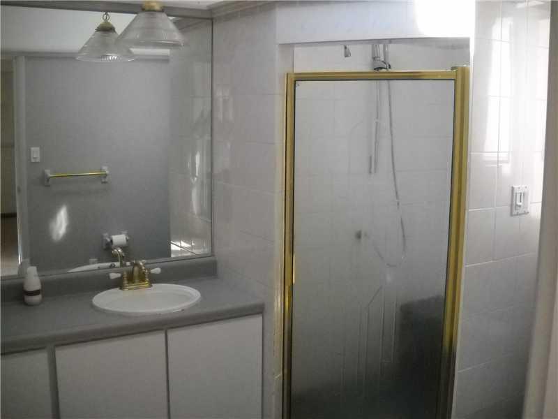 2408 Saunders Station Road Monroeville, PA 15146 - Photo 9 of 10 Full Bath.