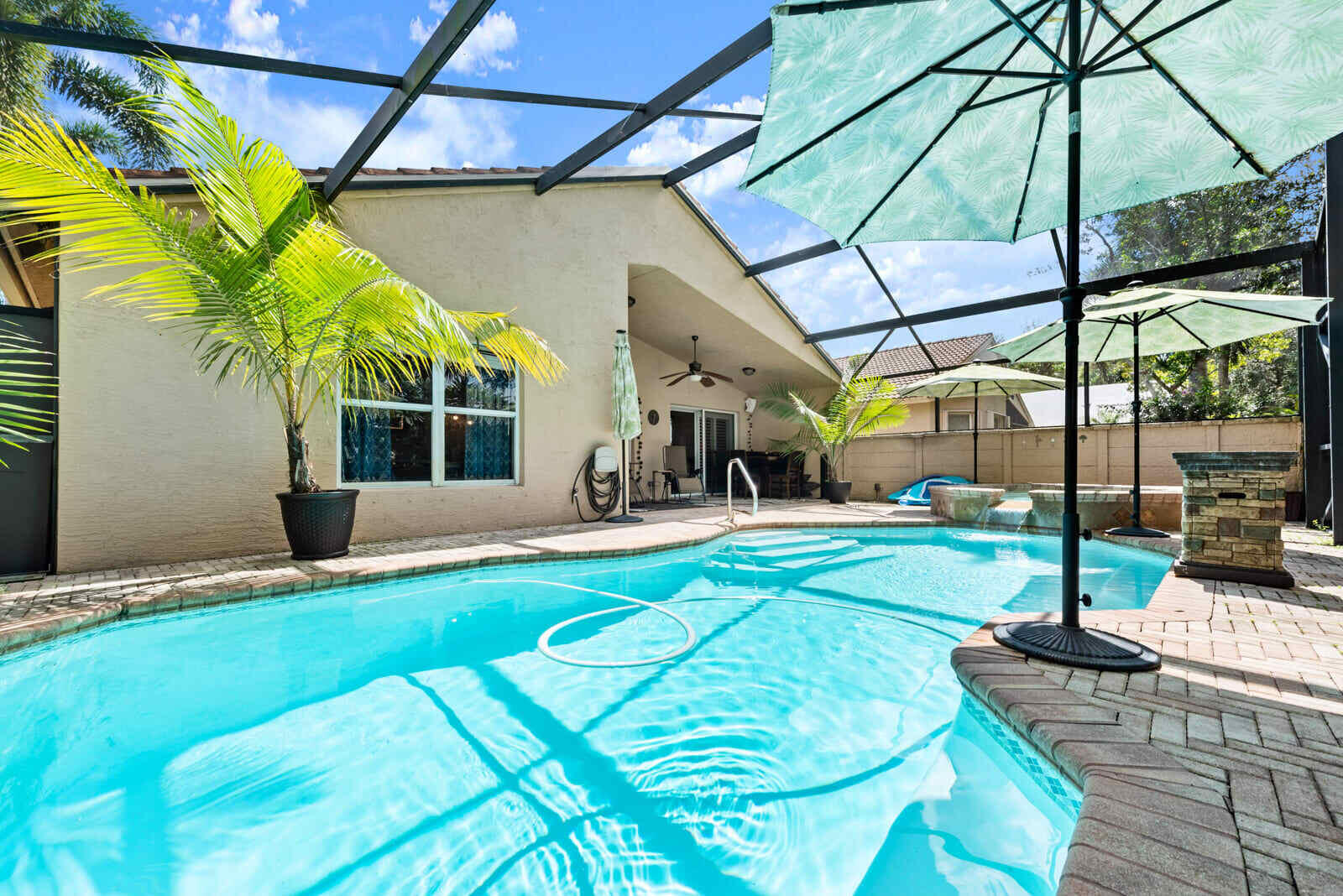 12115 Roma Road Boynton Beach, FL 33437 - Photo 18 of 31 18-UbhLWqSdT3exnWBiJ77E_BEC_2478