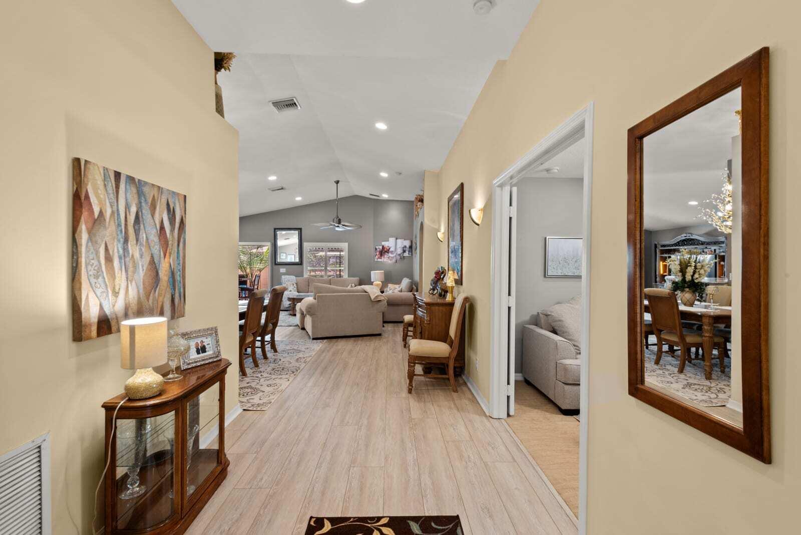 12115 Roma Road Boynton Beach, FL 33437 - Photo 3 of 31 3-oHviZkD4TuCUh6SxR0Uu_BEC_2404