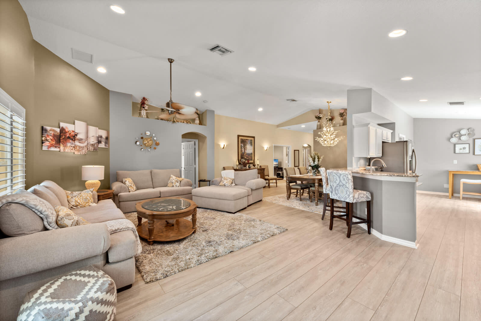 12115 Roma Road Boynton Beach, FL 33437 - Photo 6 of 31 6-MXwnWzv9QuvadhojuUiO_BEC_2434