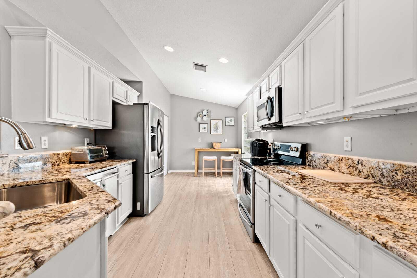 12115 Roma Road Boynton Beach, FL 33437 - Photo 8 of 31 8-YIezxOoDSTOG50Dl1tUE_BEC_2440