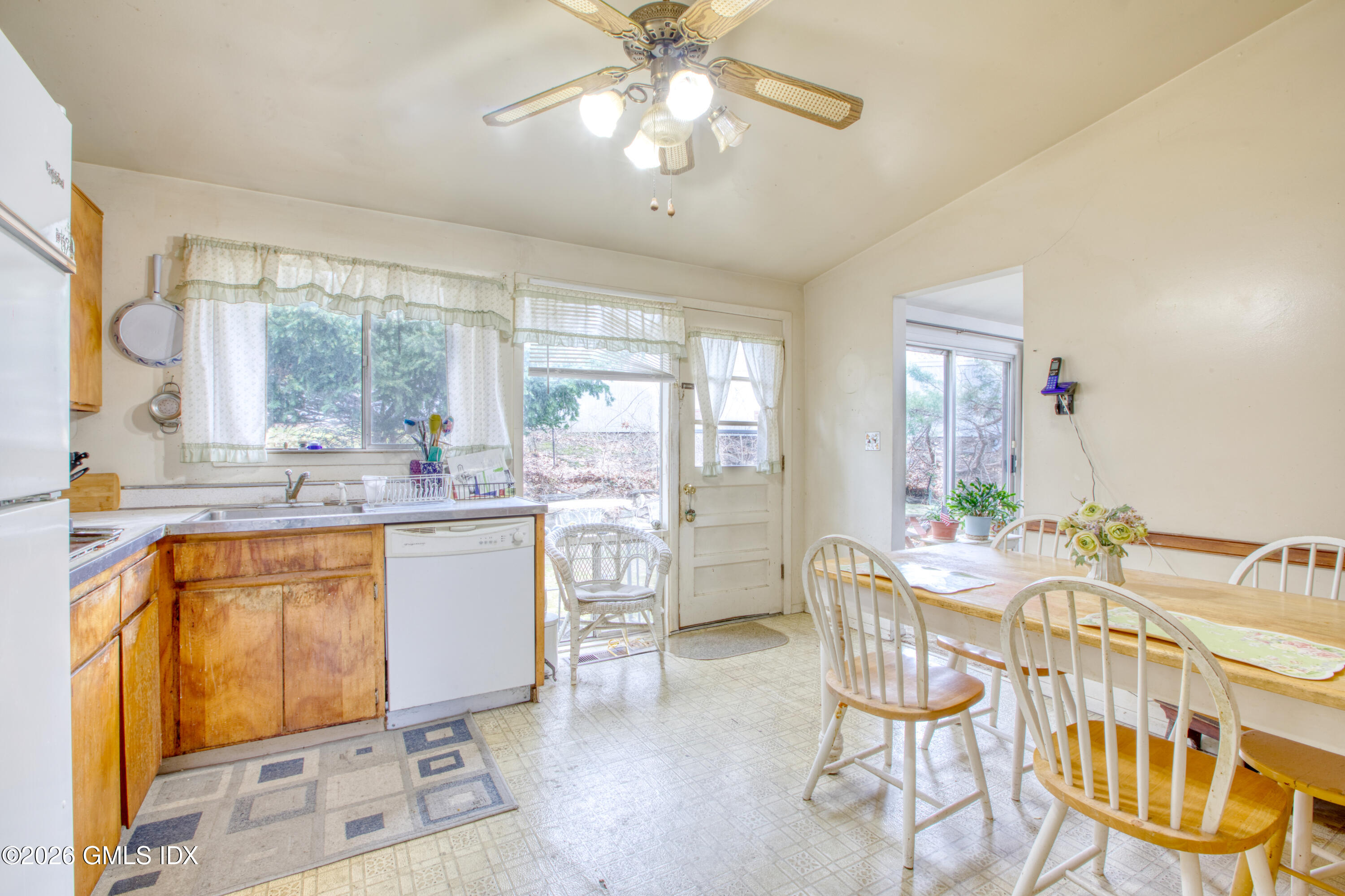 120 Florence Road Riverside, CT 06878 - Photo 8 of 20 Kitchen