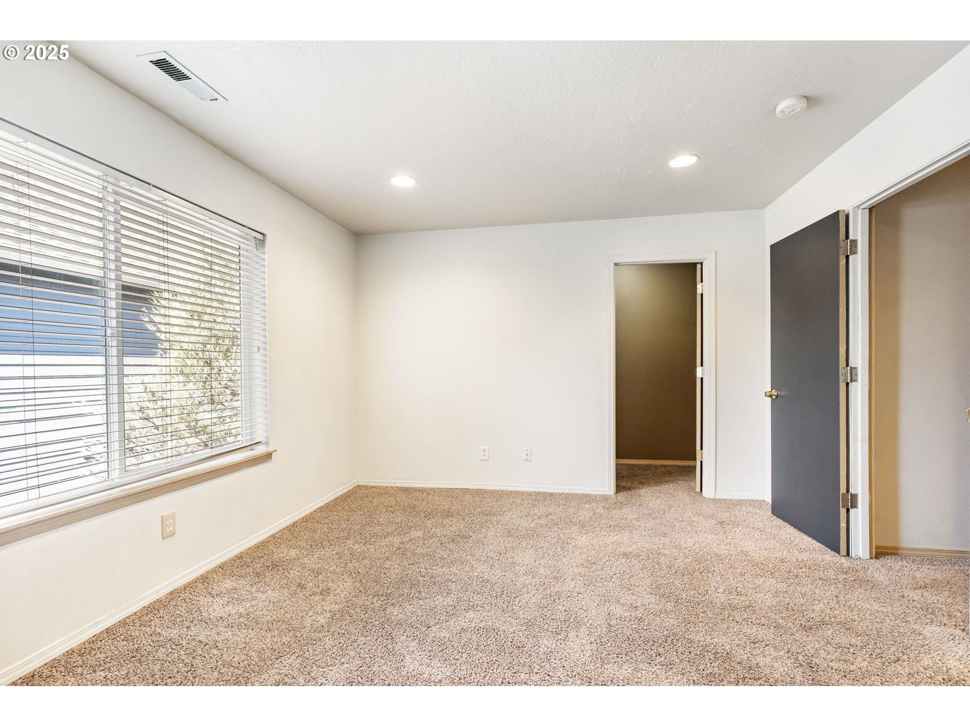 2833 Northeast Stapleton Road Vancouver, WA 98661 - Photo 3 of 33