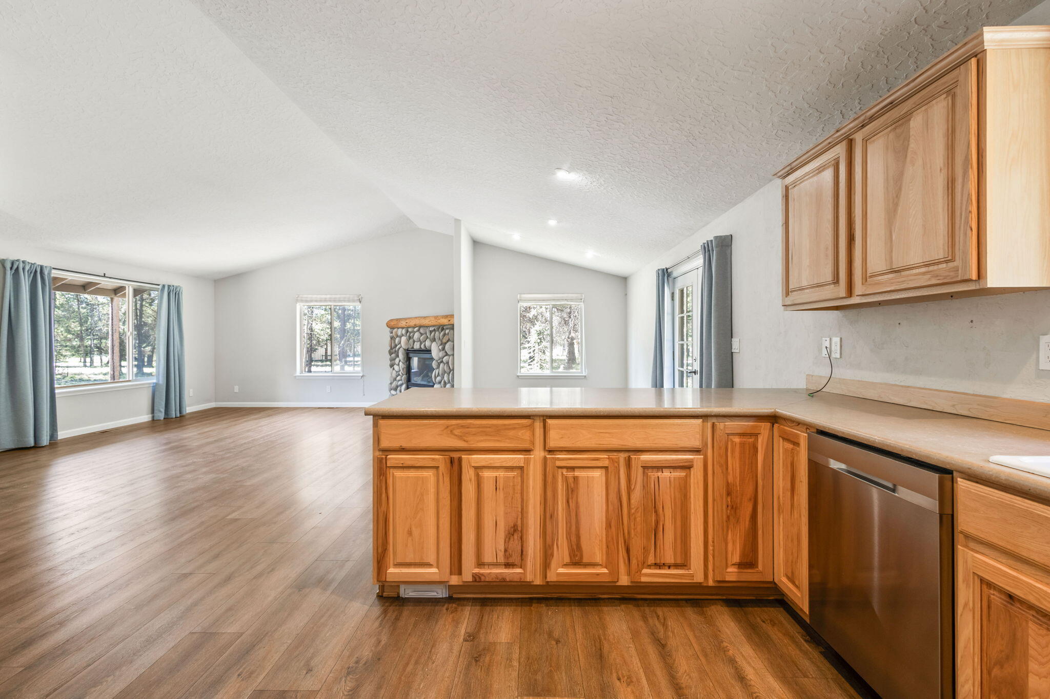 16062 Waddell Road La Pine, OR 97739 - Photo 12 of 45 14-web-or-mls-12