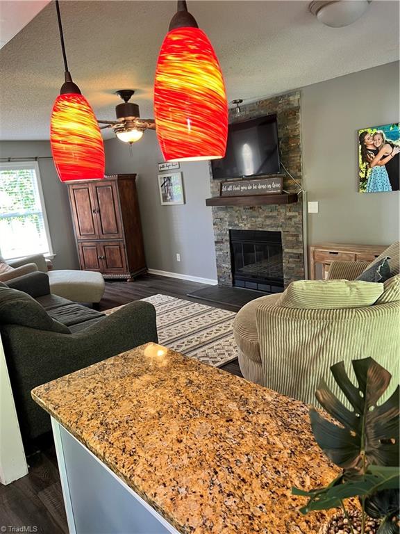 5317 Running Mead Road Pleasant Garden, NC 27313 - Photo 8 of 28 Living Room