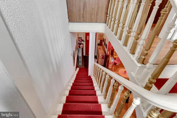 a view of entryway and hall