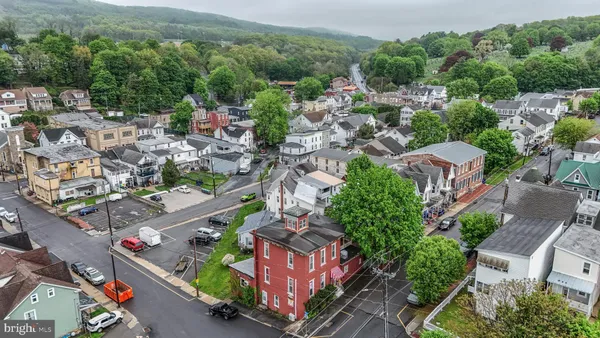 $219,000 | 300 Lafayette Street, Tamaqua, PA 18252