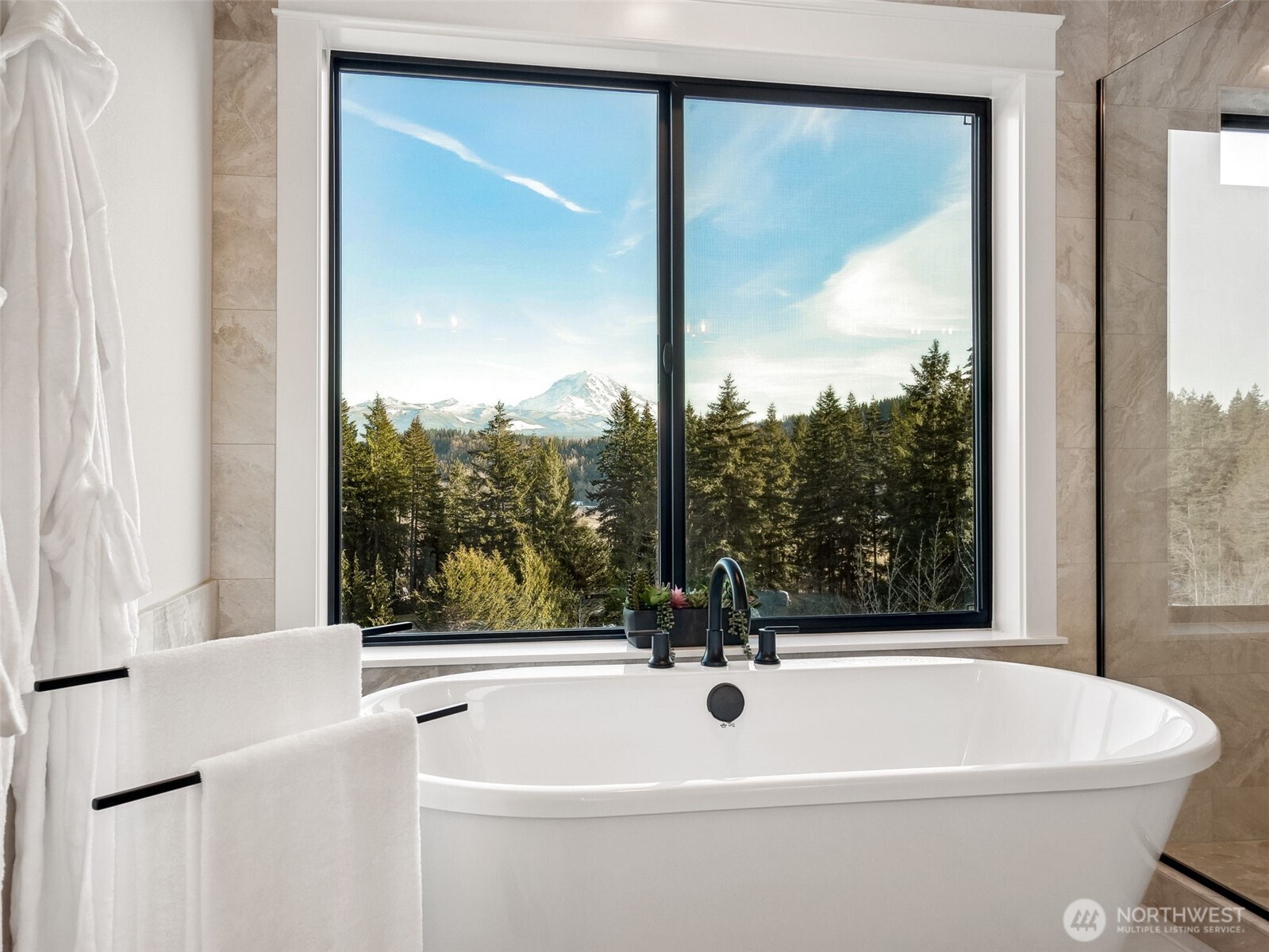 7226 227th Street East Graham, WA 98338 - Photo 22 of 31 a bathroom with a bathtub