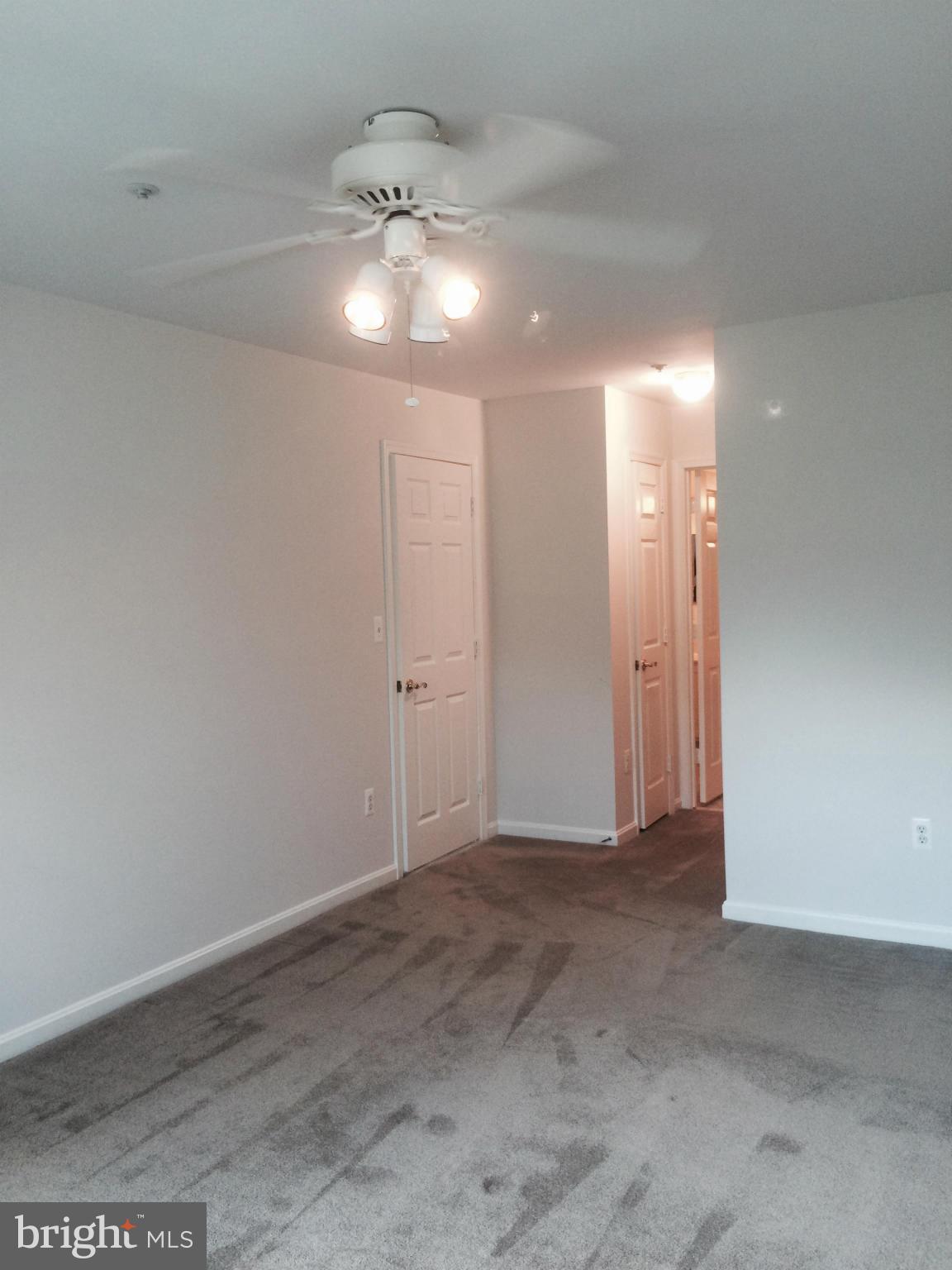 302 Ridgepoint Place, Unit 38 Gaithersburg, MD 20878 - Photo 14 of 26 Bedroom (Master)