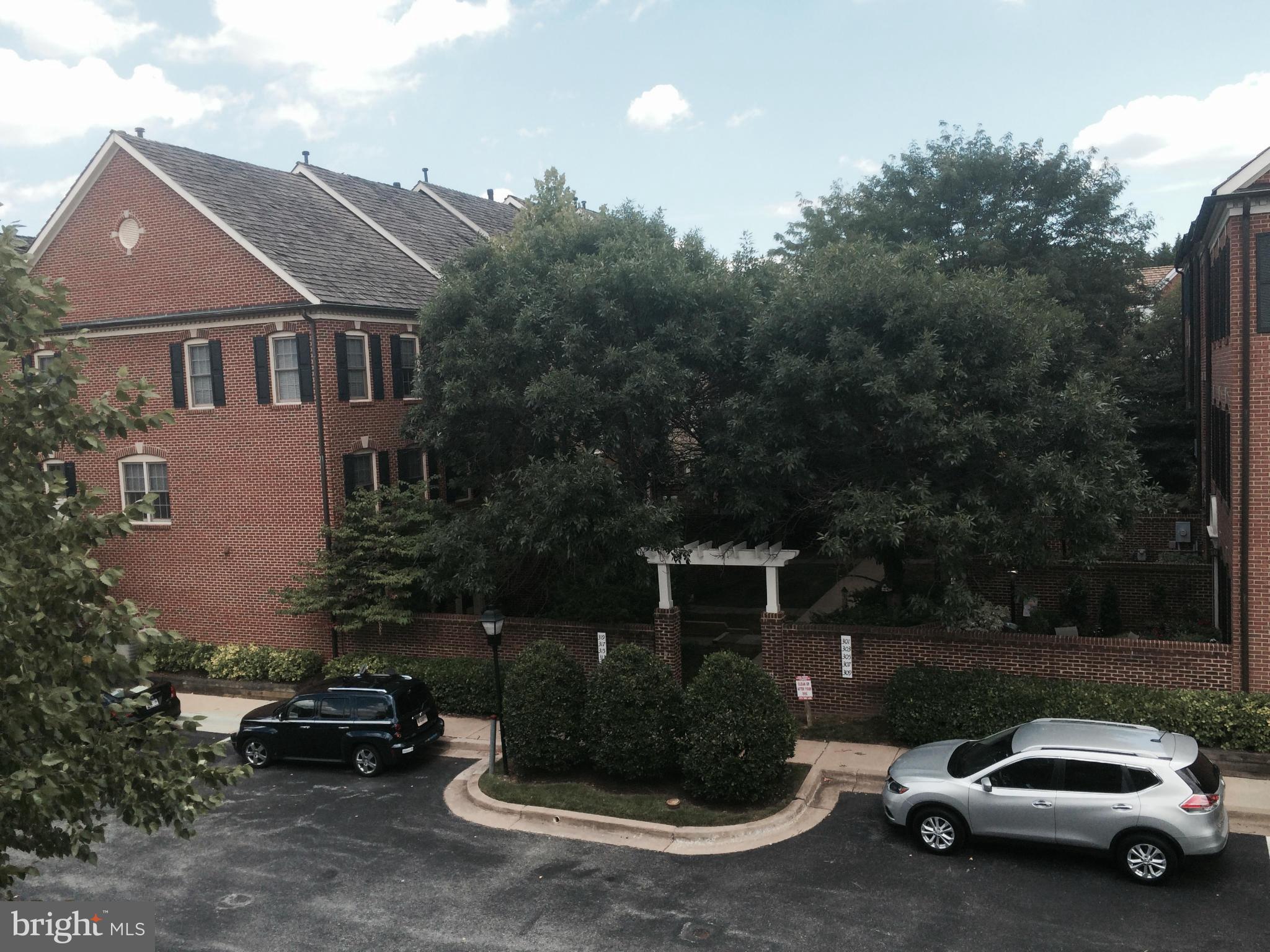 302 Ridgepoint Place, Unit 38 Gaithersburg, MD 20878 - Photo 25 of 26 Exterior (General)