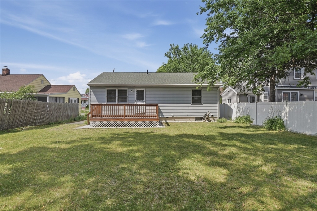 29 Rosella Street Springfield, MA 01118 - Photo 33 of 36