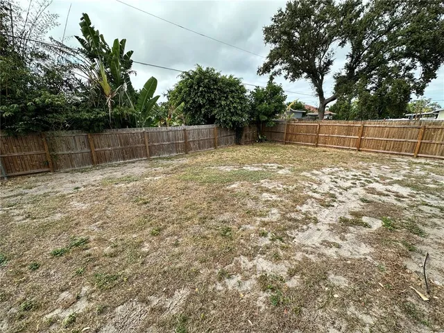 $2,300 | 4536 86th Street West, Bradenton, FL 34210