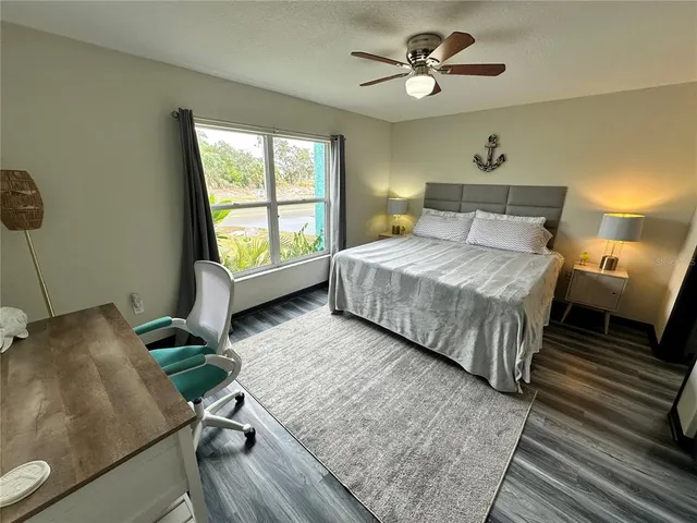 $2,300 | 4536 86th Street West, Bradenton, FL 34210