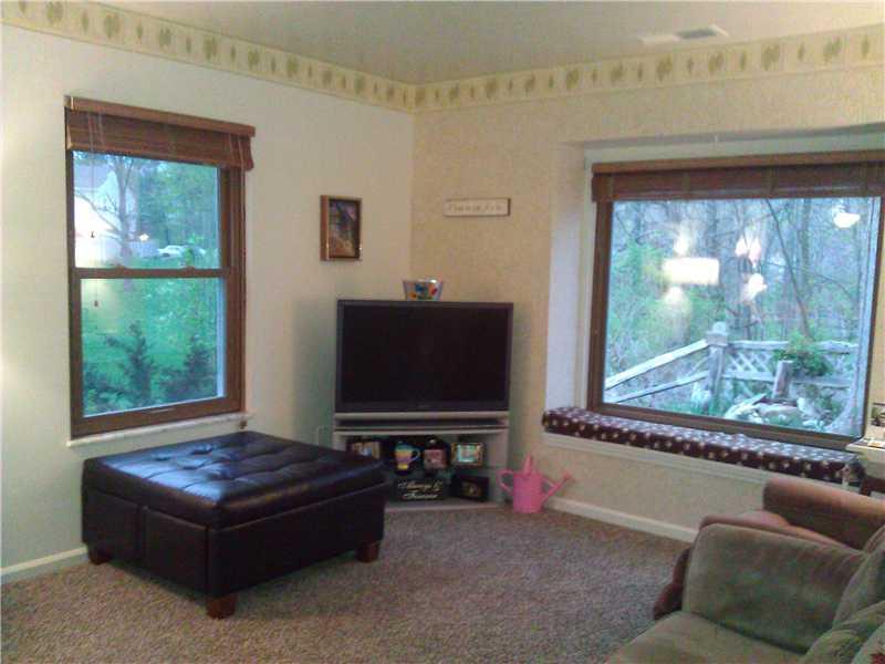 3968 Braddock Road, Unit 2 Indianapolis, IN 46268 - Photo 3 of 12 Gallery Image 3