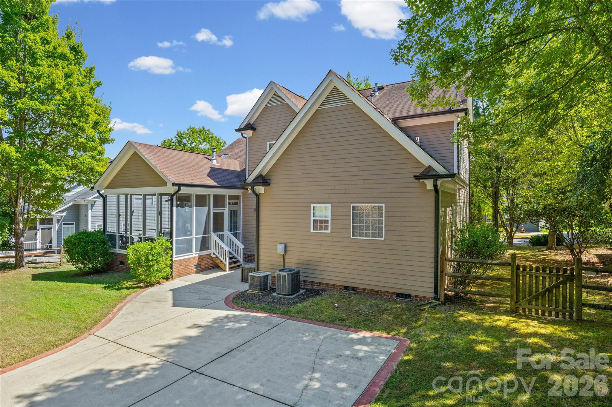 1063 Hunters Run Drive Tega Cay, SC 29708 - Photo 29 of 41 Gallery Image 29