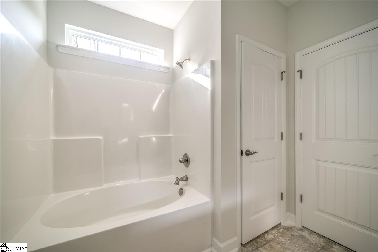 548 Deep Water Court Inman, SC 29349 - Photo 18 of 27
