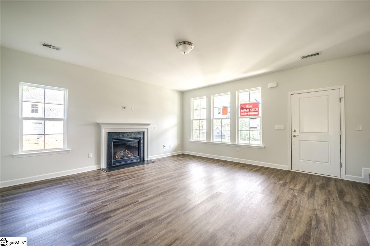 548 Deep Water Court Inman, SC 29349 - Photo 5 of 27
