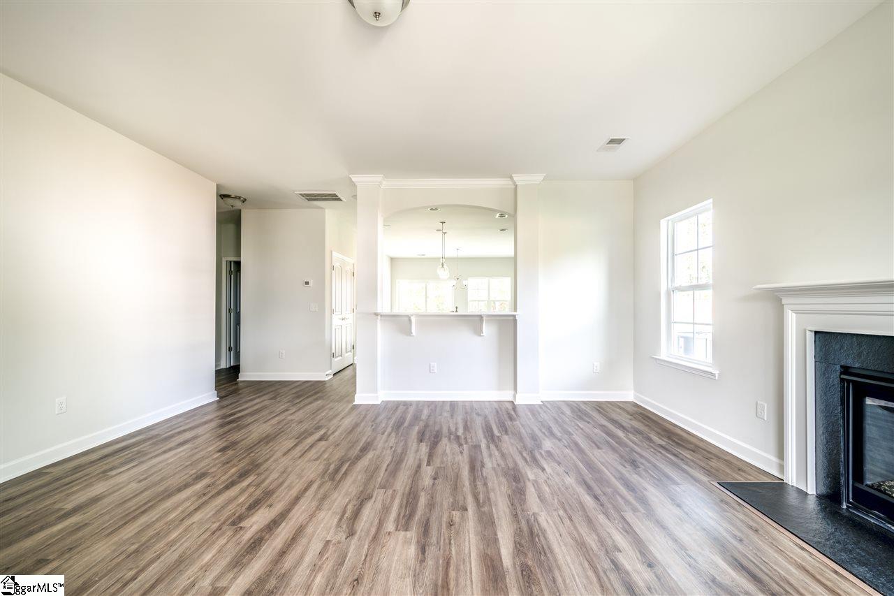 548 Deep Water Court Inman, SC 29349 - Photo 6 of 27