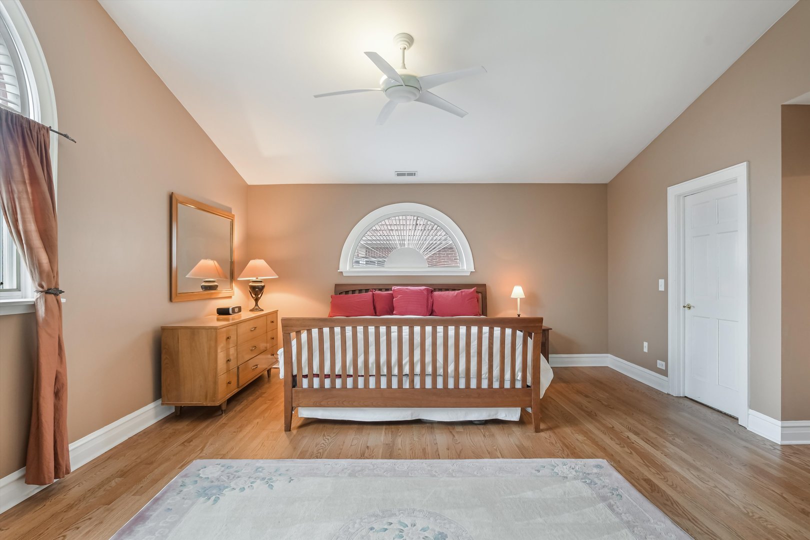 230 Wisner Street Park Ridge, IL 60068 - Photo 18 of 43 a view of room with wooden floor and windows