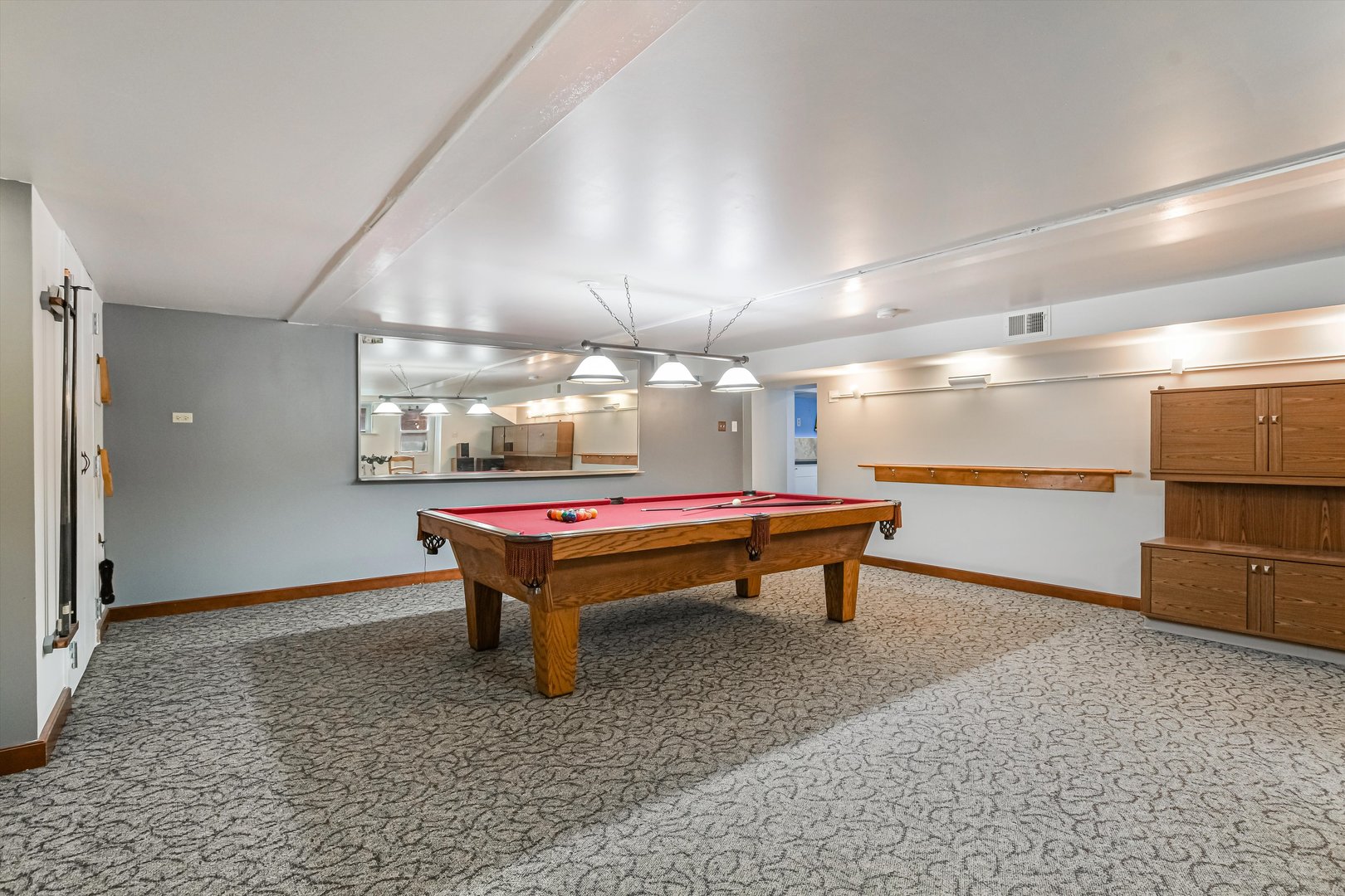 230 Wisner Street Park Ridge, IL 60068 - Photo 34 of 43 a room with furniture and a table