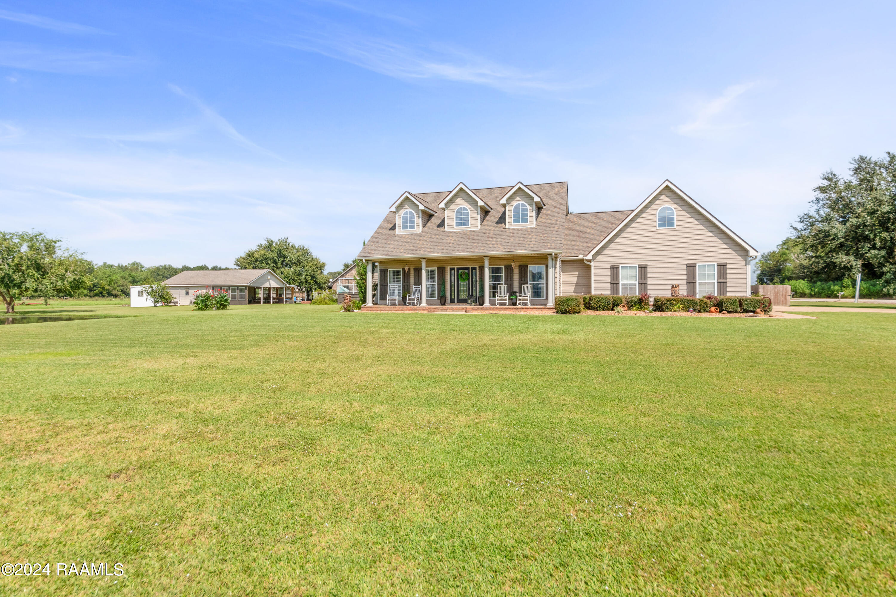 4406 Waguespack Road New Iberia, LA 70560 - Photo 3 of 49 4405Waguespack-5 (2)