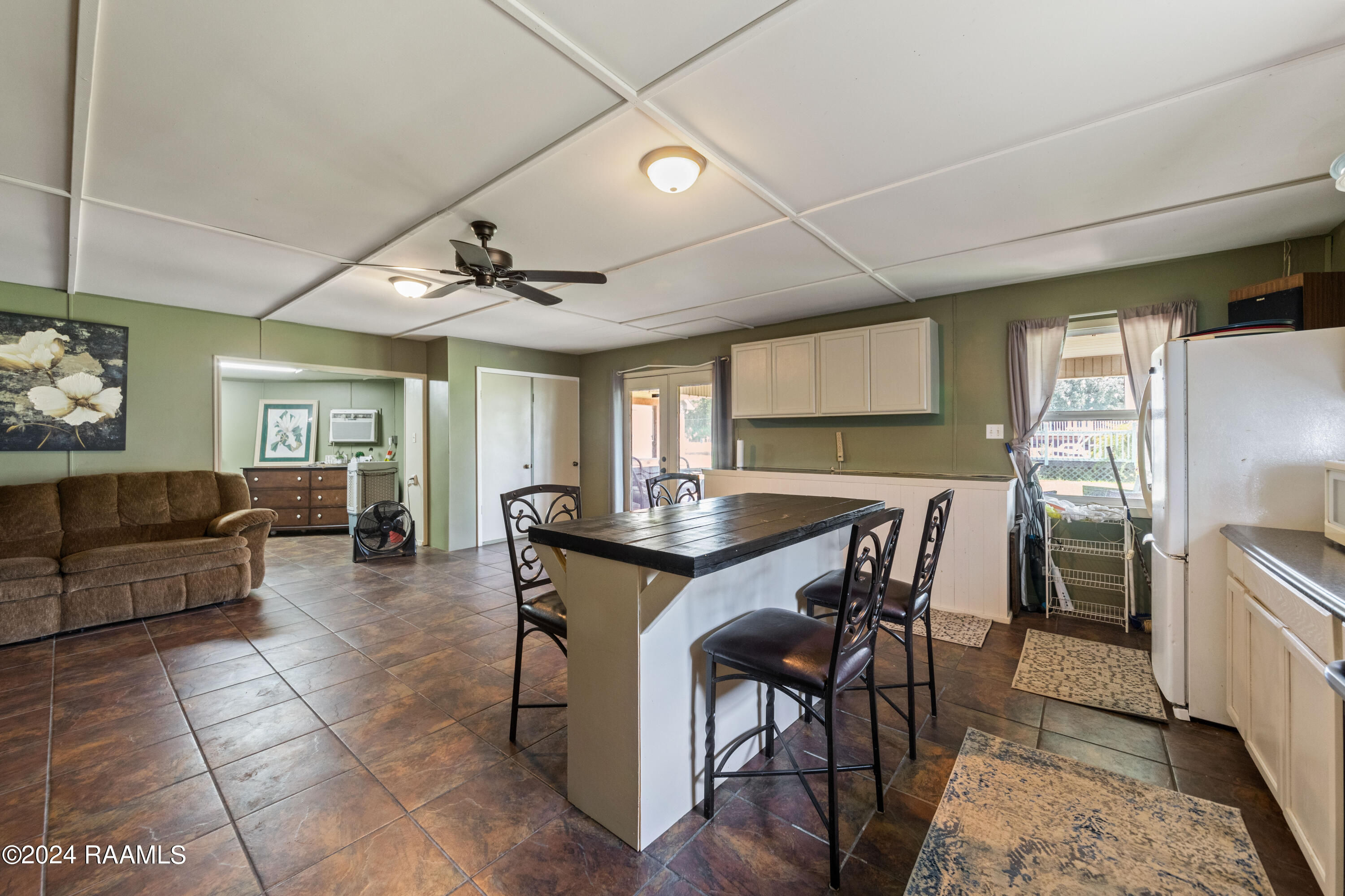 4406 Waguespack Road New Iberia, LA 70560 - Photo 41 of 49 4405Waguespack-24 (1)