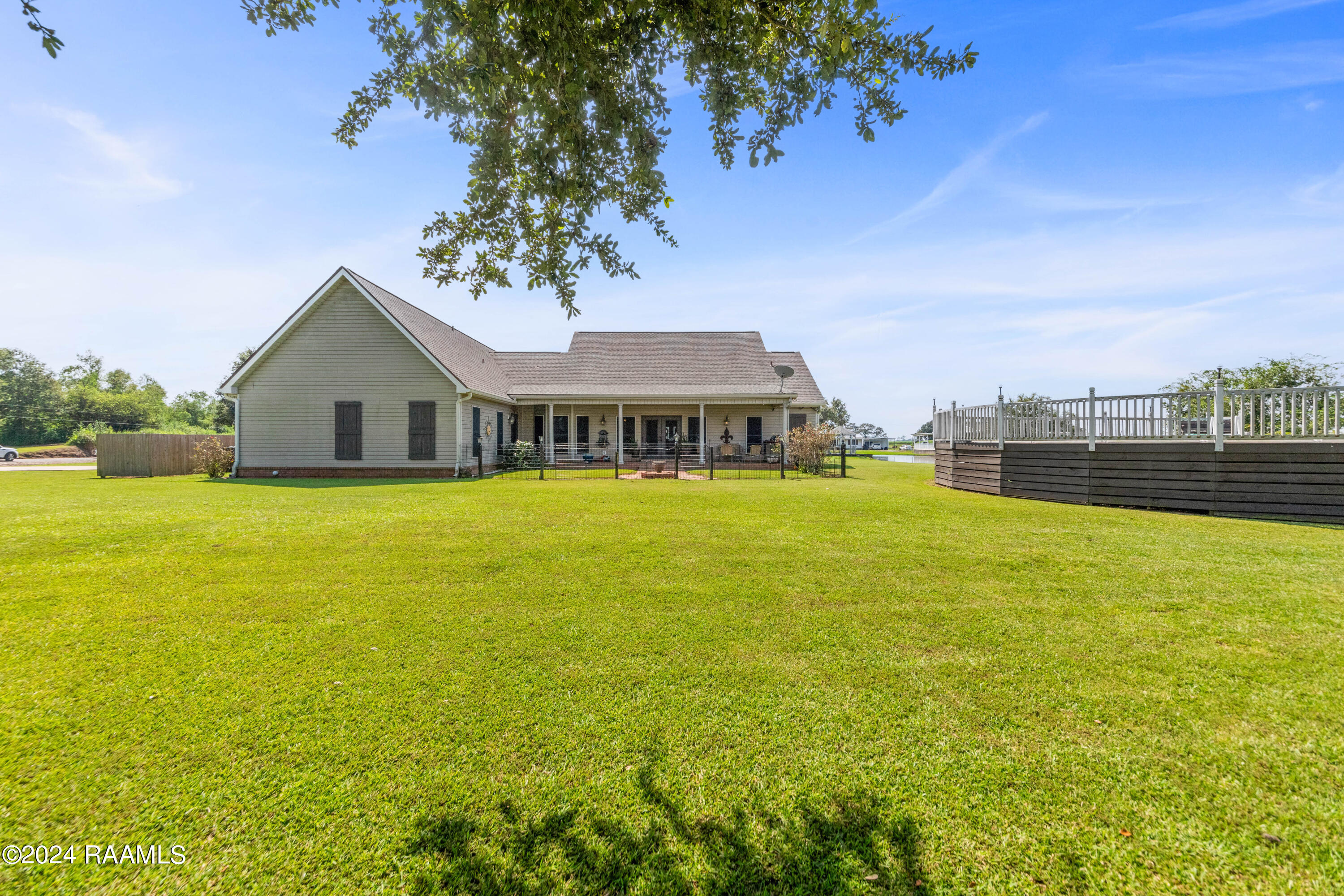 4406 Waguespack Road New Iberia, LA 70560 - Photo 44 of 49 4405Waguespack-27 (2)