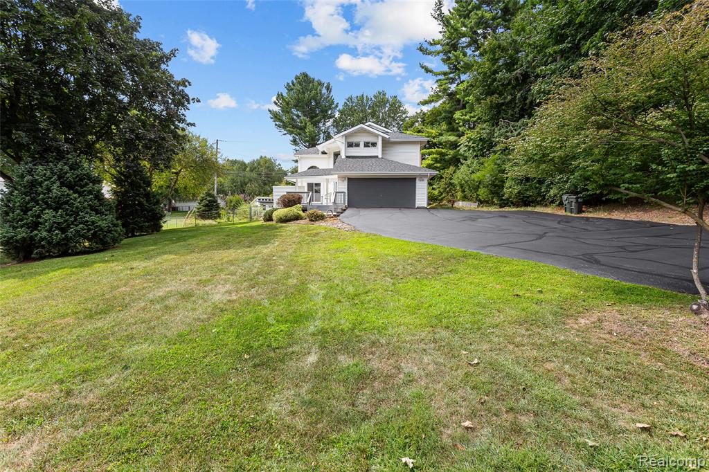 6552 Orion Road Rochester Hills, MI 48306 - Photo 1 of 53 Gallery Image 1