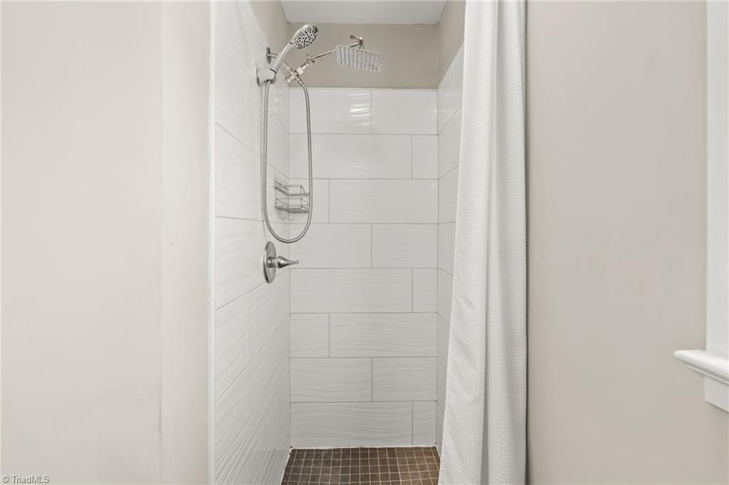 1716 Camden Road Winston-Salem, NC 27103 - Photo 20 of 44