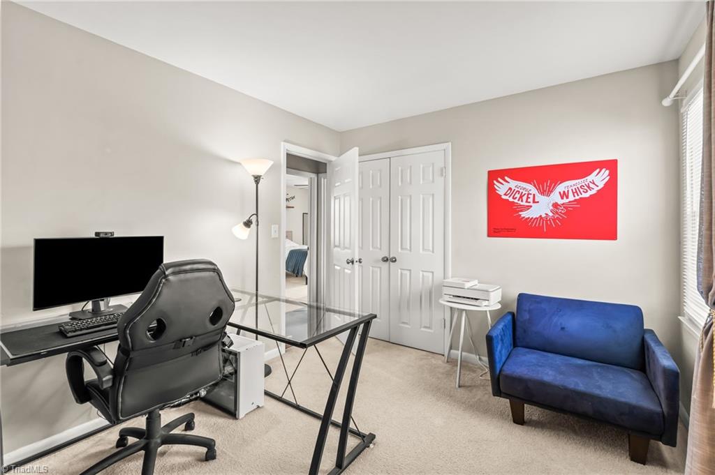 1716 Camden Road Winston-Salem, NC 27103 - Photo 25 of 44