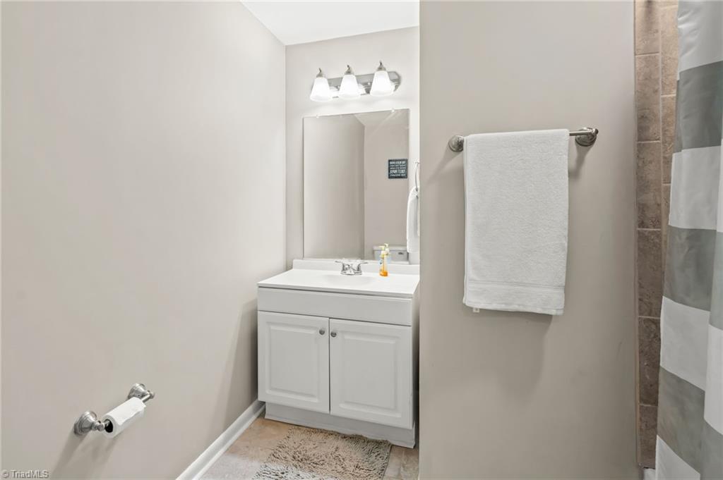 1716 Camden Road Winston-Salem, NC 27103 - Photo 26 of 44