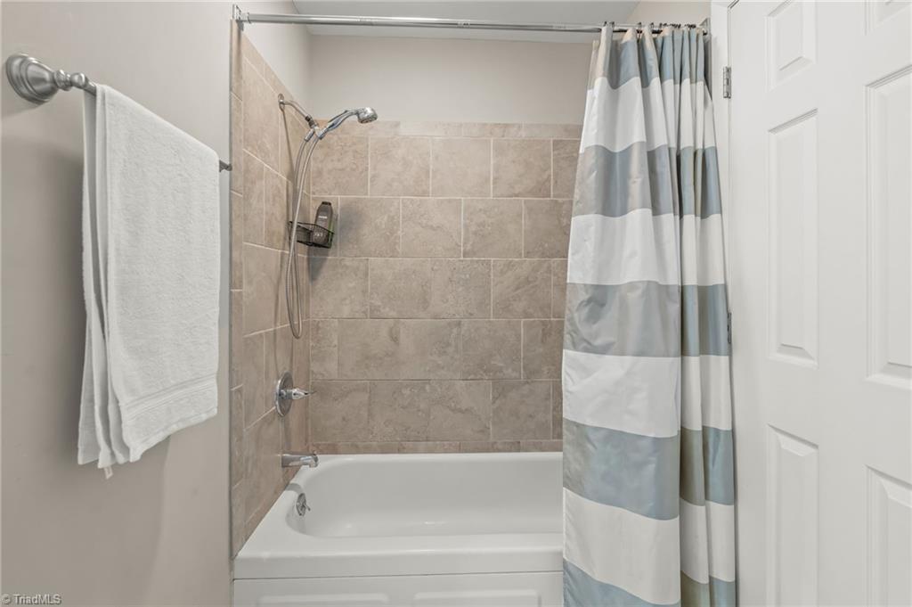 1716 Camden Road Winston-Salem, NC 27103 - Photo 27 of 44