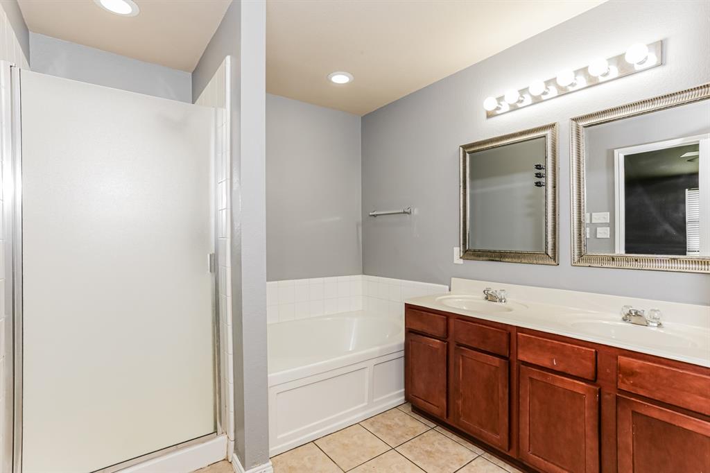 9233 Monument Court Fort Worth, TX 76244 - Photo 17 of 25