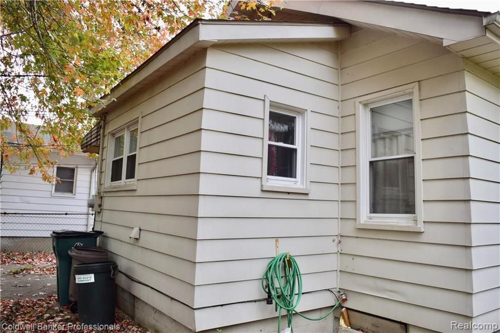 2146 Leitch Road Ferndale, MI 48220 - Photo 12 of 18