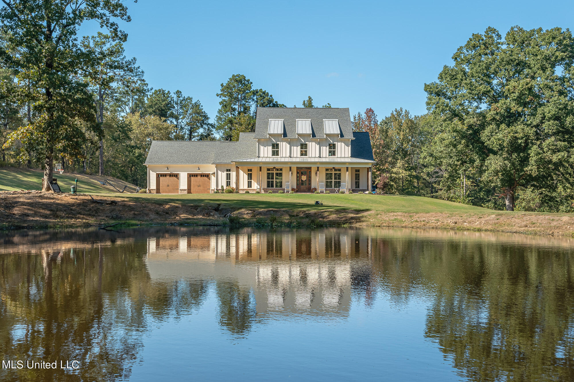 8380 Bethel Road Olive Branch, MS 38654 - Photo 1 of 36 Front Pond