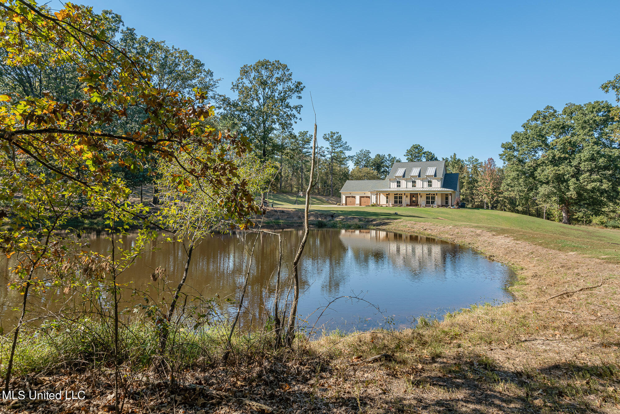 8380 Bethel Road Olive Branch, MS 38654 - Photo 2 of 36 East Pond