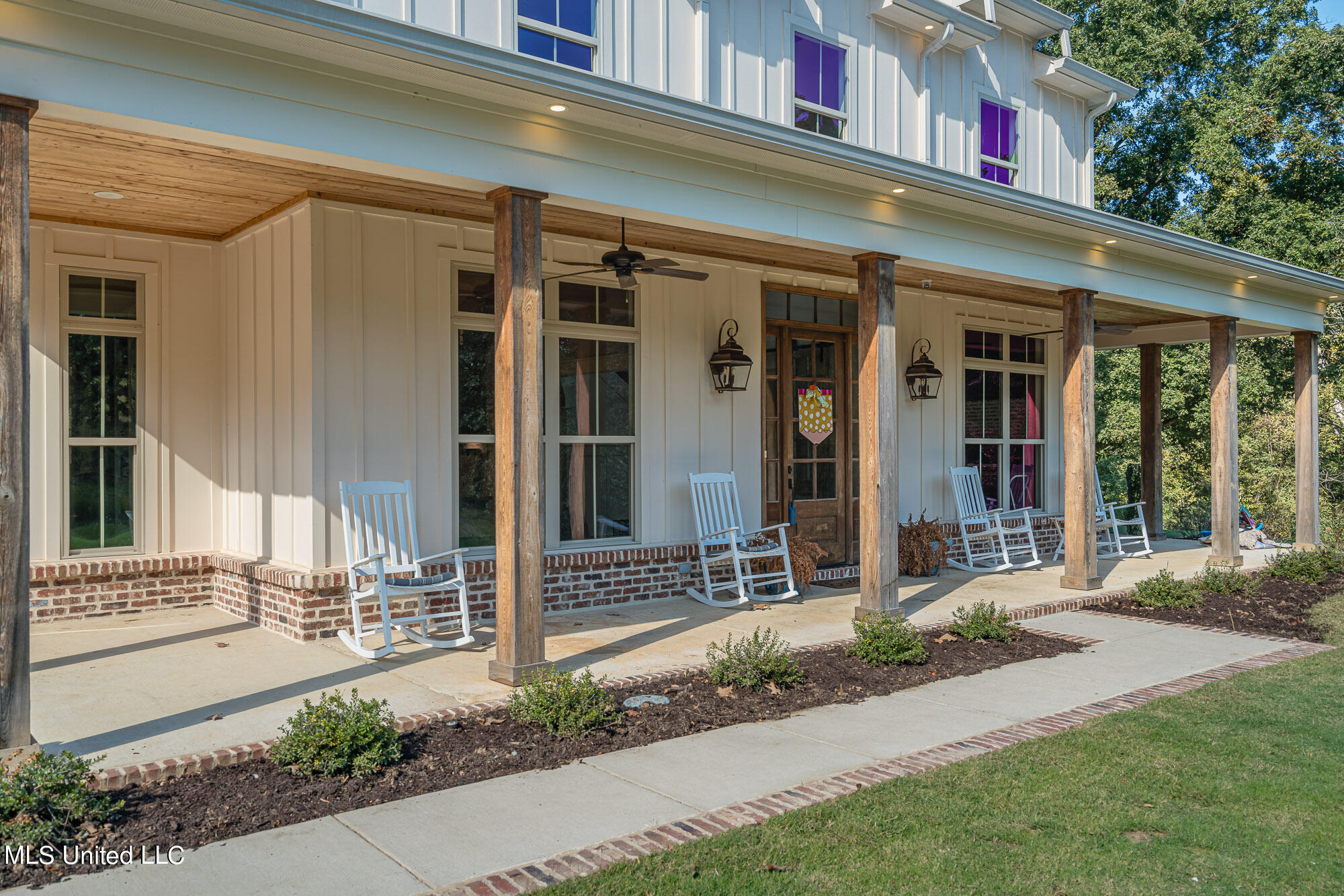 8380 Bethel Road Olive Branch, MS 38654 - Photo 4 of 36 Front Porch