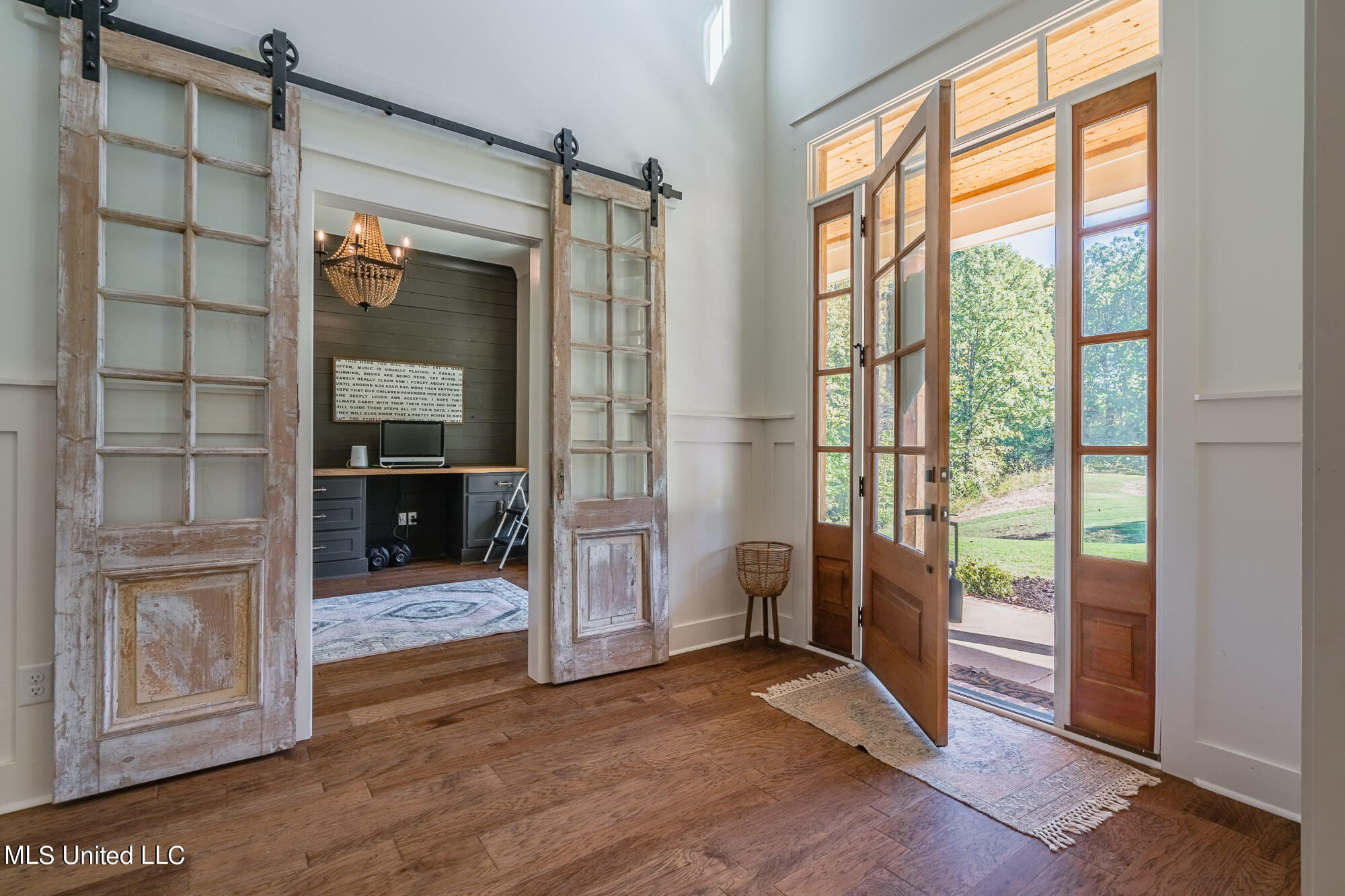 8380 Bethel Road Olive Branch, MS 38654 - Photo 5 of 36 Foyer