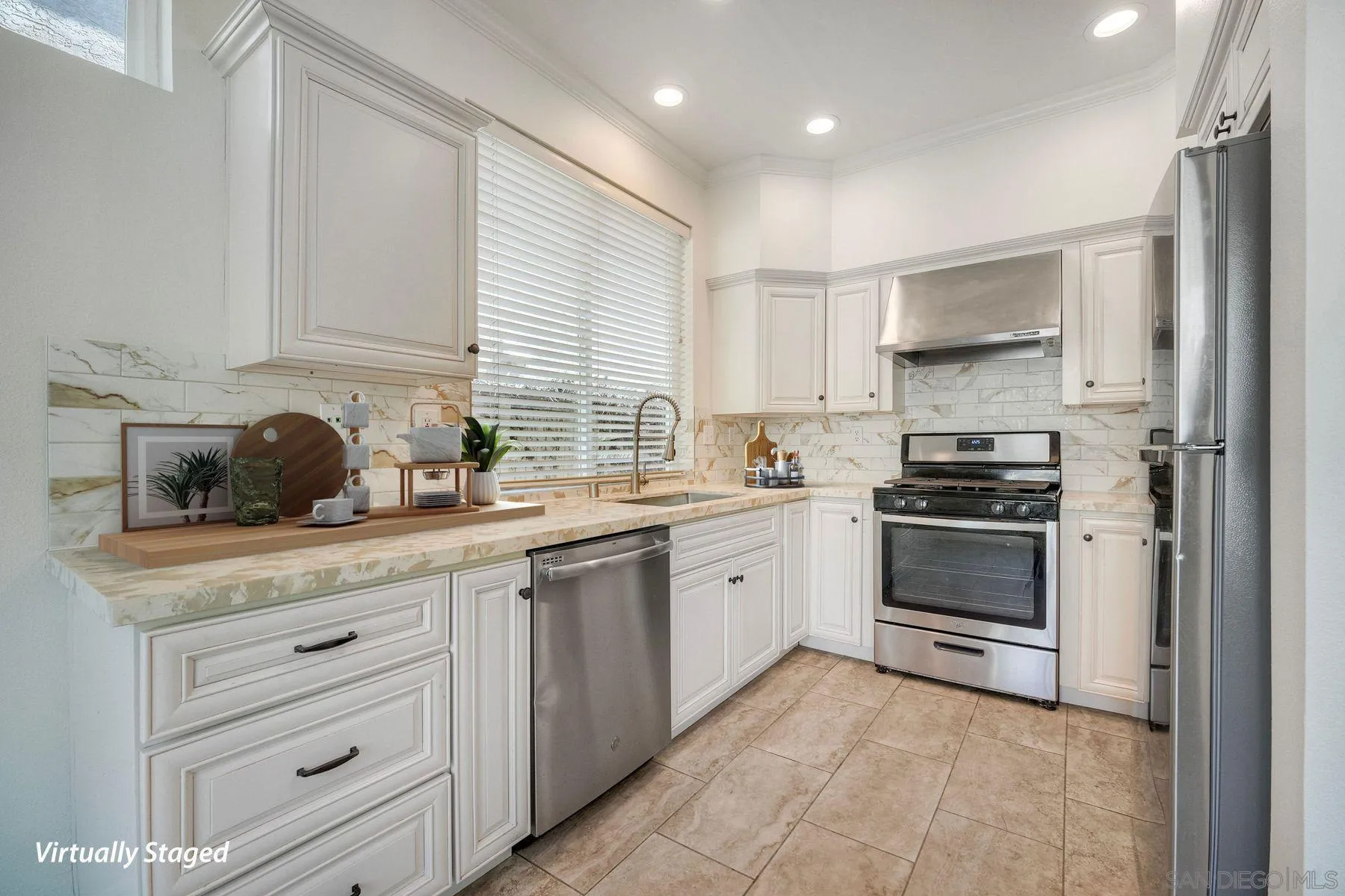 534 Whitesage Road San Marcos, CA 92078 - Photo 14 of 36