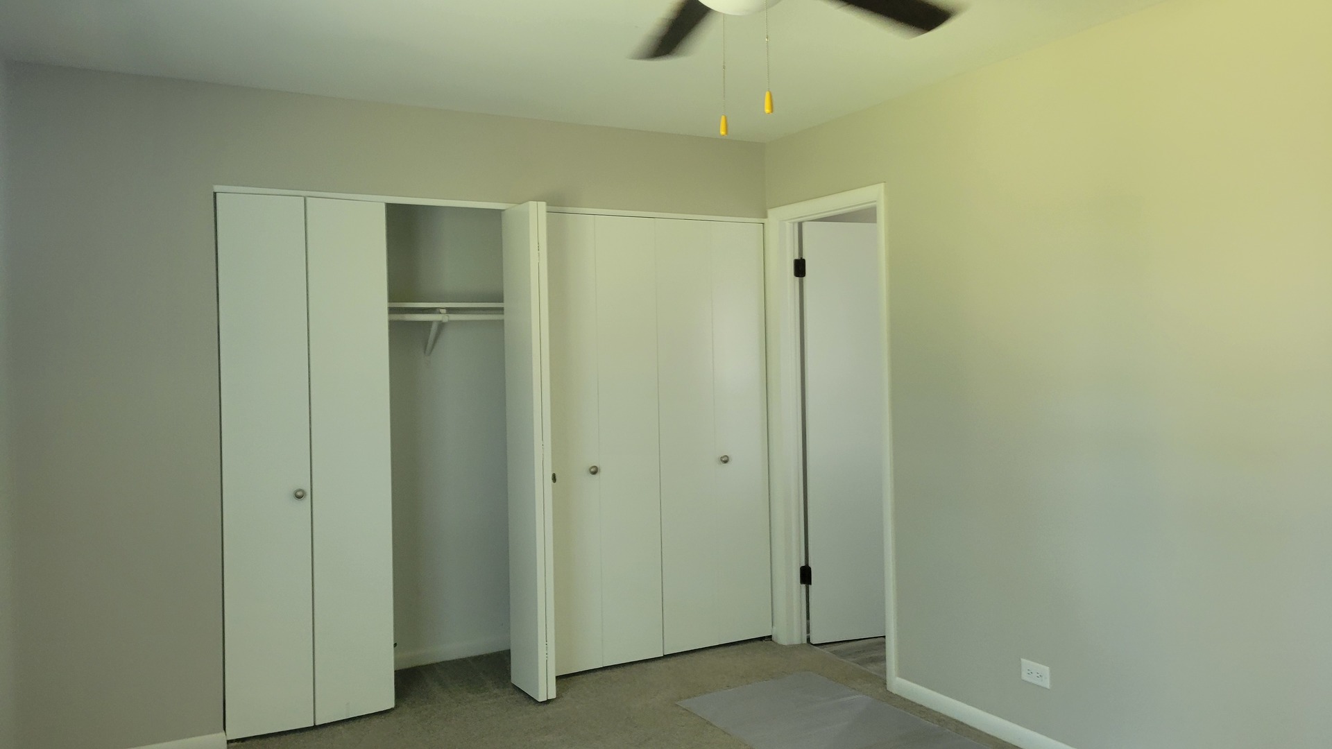 20 Highway Elgin, IL 60124 - Photo 12 of 21 a view of an empty room