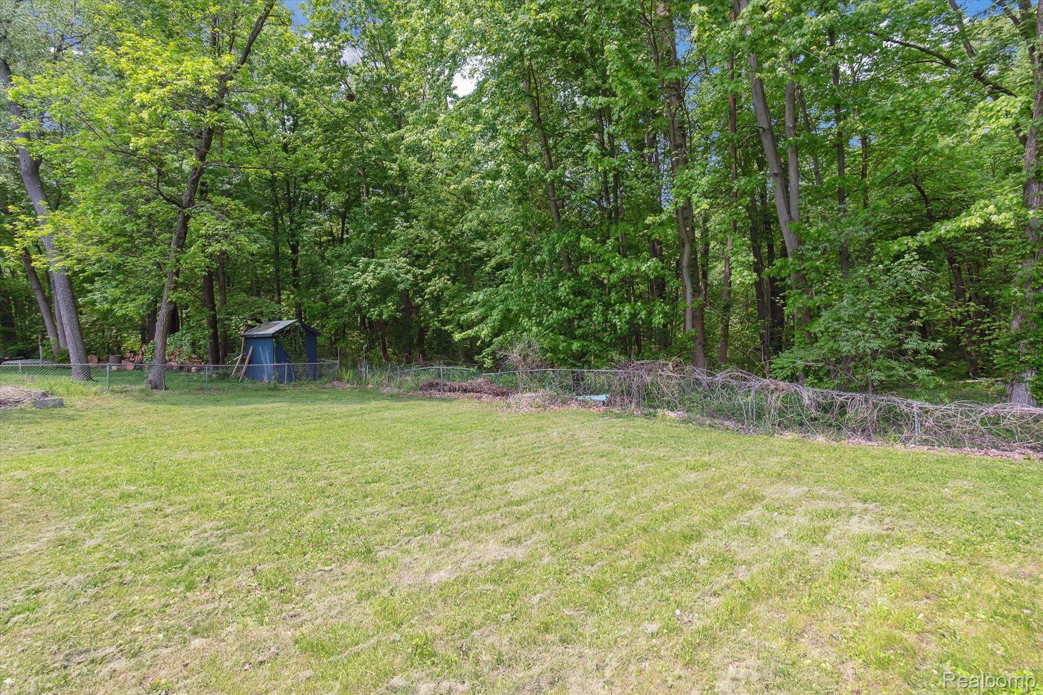 1481 Clark Lake Road Brighton, MI 48114 - Photo 33 of 37 Gallery Image 33
