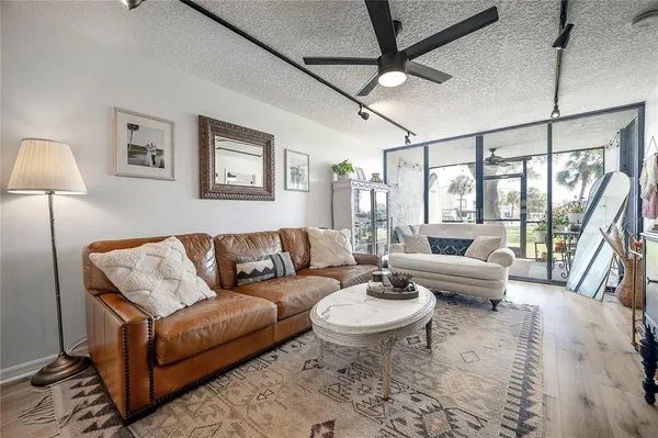 $2,400 | 2424 West Tampa Bay Boulevard, Unit M104, Tampa, FL 33607